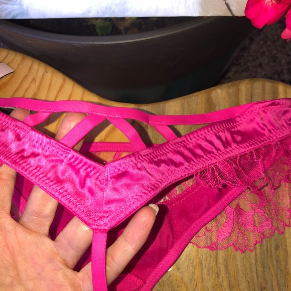 VS Very Sexy Lace Thong Size XSmall NWT Pink - Picture 4 of 11